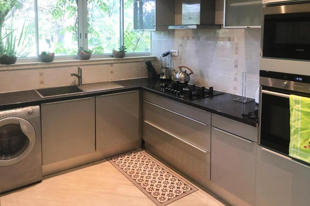 Holiday Home With Indoor Pool, Le Porge Bagian luar foto