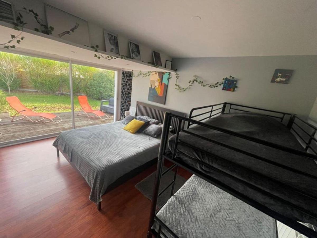 Holiday Home With Indoor Pool, Le Porge Bagian luar foto