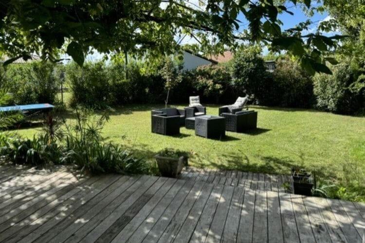 Holiday Home With Indoor Pool, Le Porge Bagian luar foto